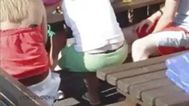 Tyttö kengät molemmi ...