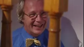 Blondi sängyssä poik ...