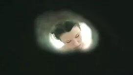 Teini vessassa riisu ...