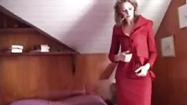 Äiti huutaa vessan p ...