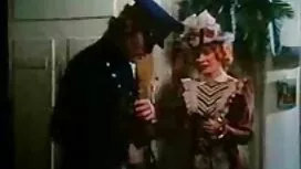 Mies syö Tytön ulkon ...